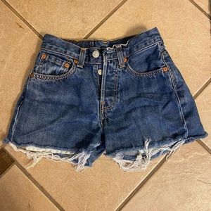 LEVI Jean shorts